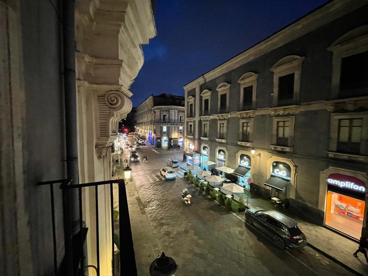 Casa Vacanze Il Duomo كاتانيا المظهر الخارجي الصورة